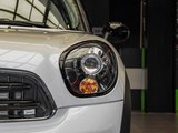 MINI COUNTRYMAN 2016款  1.6T COOPER ALL4 Fun装备控_高清图4