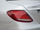 奔驰E级 2016款  E 300 L 运动豪华型_高清图10