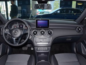 2017奔驰A级裸车价格 目前优惠5.7万元