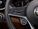 Giulia 2017款  2.0T 200HP 豪华版_高清图5