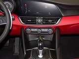 Giulia 2017款  2.0T 280HP 豪华版_高清图20