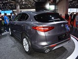 Stelvio 2017款  2.0T 200HP 精英版_高清图13