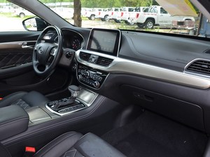 传祺GA8近期购车优惠达1万 现车充足