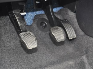 2017款 福睿斯裸车低价 限时优惠2.6万