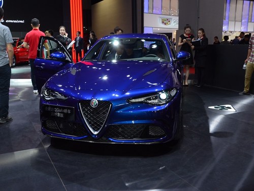 2017款 Giulia 2.9T 510HP 四叶草版