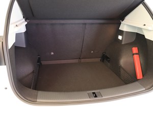 荣威RX3促销优惠5000元 购车送大礼包