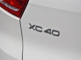 沃尔沃XC40进口 2019款 沃尔沃XC40 T4 四驱破晓冰雪白_高清图2