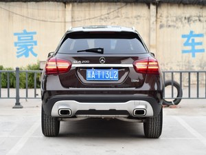 奔驰GLA级现车火热促销中 23.48万起售