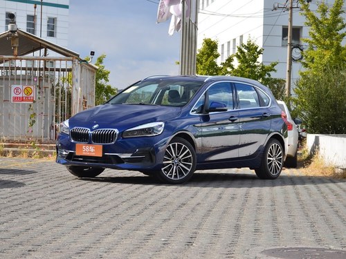 2018款 宝马2系旅行车 220i 豪华套装