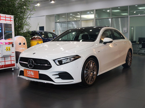 2019款 奔驰A级 A 200 L 运动轿车先行特别版