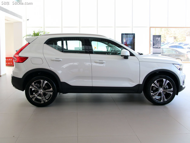 沃尔沃XC40裸车价格 上海优惠2.8万元