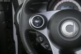 smart fortwo 2019款  0.9T 66千瓦硬顶先锋版 国VI_高清图8