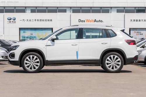 全新丰田RAV4对比大众探岳、日产奇骏，3款热门紧凑型SUV对比