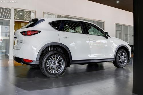 2020款 马自达CX-5 2.0L 自动两驱舒适型