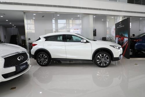 2018款 英菲尼迪QX30 1.6T 两驱运动版