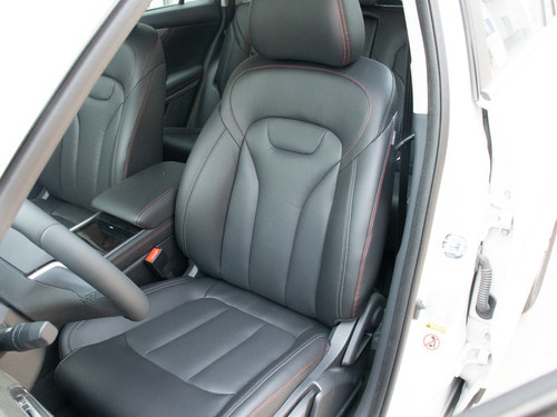 长安cs75座椅图片