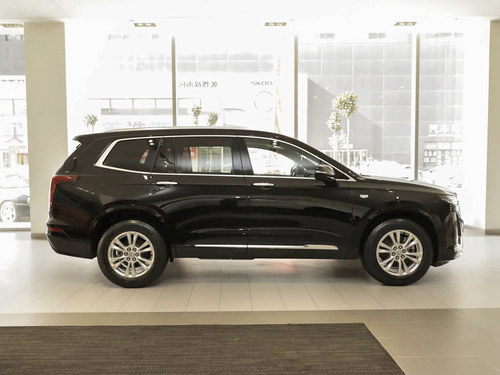 预计7月上市，提供6座布局，静态体验凯迪拉克XT6