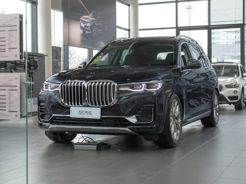 2021款 宝马X7 xDrive40i 领先型豪华套装