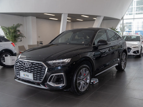 2022款 奥迪Q5L Sportback 45 TFSI 豪华型