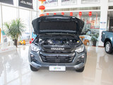 D-MAX 2023款  1.9T自动四驱智领型_高清图17