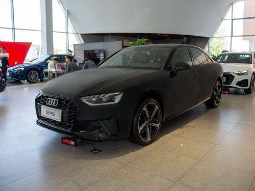 2024款 奥迪A4L 40 TFSI 豪华动感型