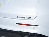 长安UNI-Z 2024款  蓝鲸智电iDD 125km 卓越型_高清图21