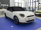 电动MINI COOPER 2024款  452km COOPER SE 艺术家_高清图3