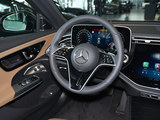 奔驰E级(进口) 2025款  改款 E 300 豪华型运动版_高清图6