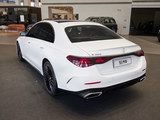奔驰E级(进口) 2025款  E 300 豪华型运动版_高清图7