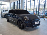 MINI 2023款  1.5T COOPER 紫夜出逃 特别版_高清图3