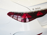 奔驰E级(进口) 2025款  E 300 豪华型运动版_高清图20