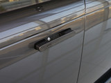 揽胜 2025款  3.0 L6 400PS 典范加长版_高清图28