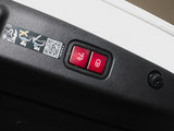 奔驰E级(进口) 2025款  E 300 豪华型运动版_高清图12