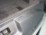 揽胜 2025款  3.0 L6 400PS 典范加长版_高清图9