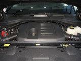 揽胜 2025款  3.0 L6 400PS 典范加长版_高清图8