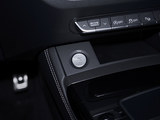 奥迪Q5L Sportback 2025款  quattro 45周年典藏版 40 TFSI 时尚型_高清图16