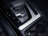 奥迪Q5L Sportback 2025款  quattro 45周年典藏版 40 TFSI 时尚型_高清图14