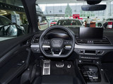 奥迪Q5L Sportback 2025款  quattro 45周年典藏版 40 TFSI 时尚型_高清图6