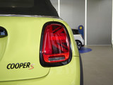 MINI 2023款  改款二 2.0T COOPER S CABRIO 艺术家_高清图3