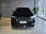 奥迪Q7正前