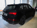 奥迪Q7 2025款  45 TFSI quattro S line黑武士型_高清图5