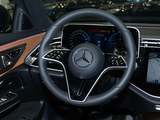 奔驰E级新能源 2024款  E 350 e L 插电式混合动力轿车_高清图6