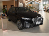 宝马X5 2025款  xDrive 40Li M运动耀夜套装_高清图3