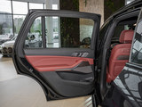 宝马X5 2025款  xDrive 40Li M运动耀夜套装_高清图5