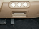 宏光MINI EV 2025款 宏光MINIEV 四门版 臻享+款_高清图9