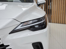 2025 ׿˹RX 300 