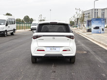 2025 QQ 305km 