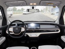 2025 QQ 305km 