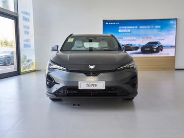 O T5(ARCFOX T5)ǰ