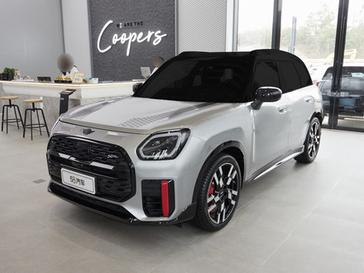 MINI JCW COUNTRYMAN^D